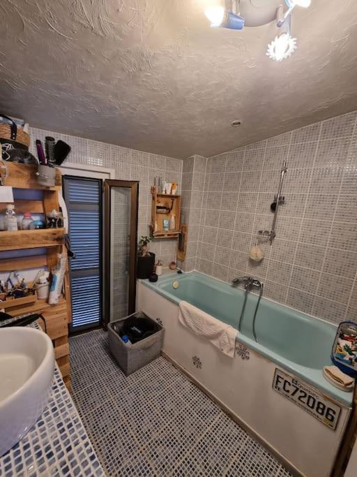 Typique Maison De Village Peille Bagian luar foto
